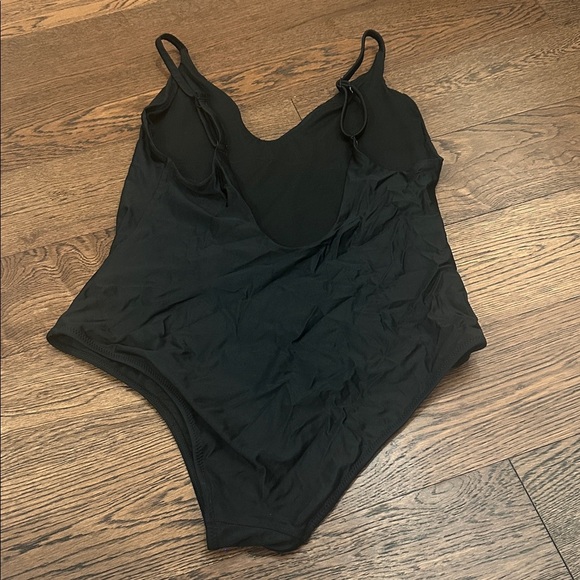 Aerie black one piece bathing suit - Picture 2 of 4